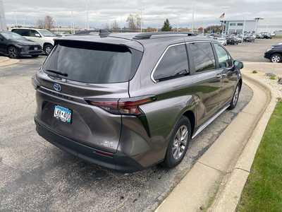 2023 Toyota Sienna, $50500. Photo 7