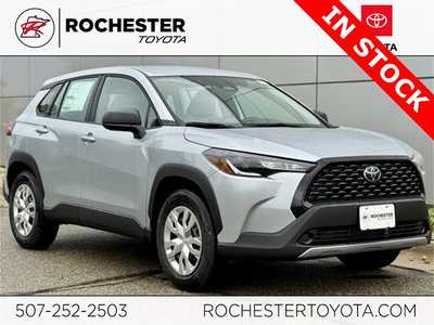 2025 Toyota Corolla Cross, $27154. Photo 1