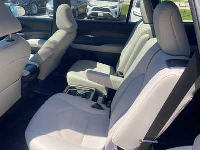 2024 Toyota Grand Highlander, $63000. Photo 11