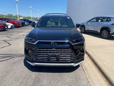 2024 Toyota Grand Highlander, $63000. Photo 2