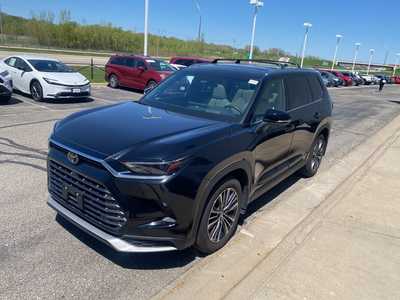 2024 Toyota Grand Highlander, $63000. Photo 3