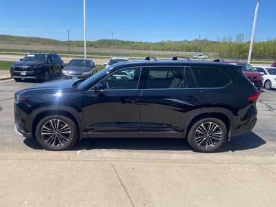 2024 Toyota Grand Highlander, $63000. Photo 4