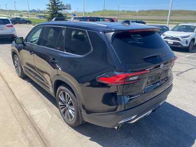 2024 Toyota Grand Highlander, $63000. Photo 5