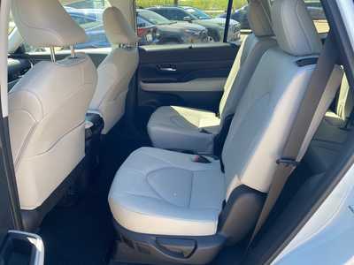 2024 Toyota Grand Highlander, $50500. Photo 11