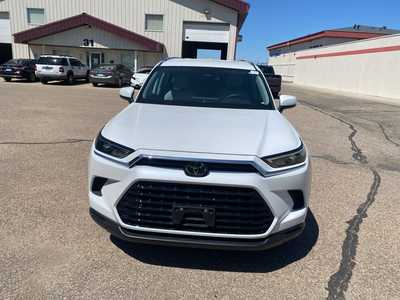 2024 Toyota Grand Highlander, $50500. Photo 2