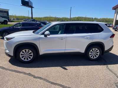 2024 Toyota Grand Highlander, $50500. Photo 4