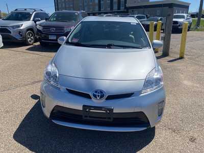 2012 Toyota Prius, $12000. Photo 2