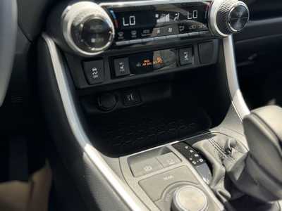 2025 Toyota RAV4, $38054. Photo 12