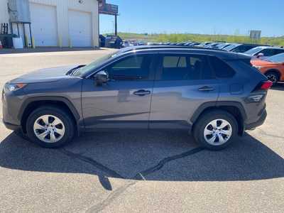 2021 Toyota RAV4, $25000. Photo 4