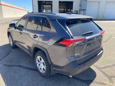 2021 Toyota RAV4, $25000. Photo 5