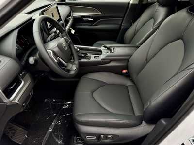 2025 Toyota Grand Highlander, $48953. Photo 4