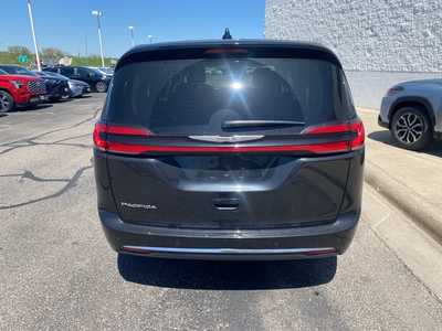 2024 Chrysler Pacifica, $30000. Photo 6