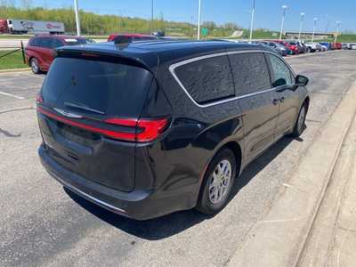 2024 Chrysler Pacifica, $30000. Photo 7