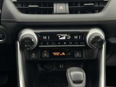 2019 Toyota RAV4, $25498. Photo 10