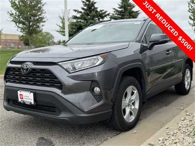 2019 Toyota RAV4, $25498. Photo 2
