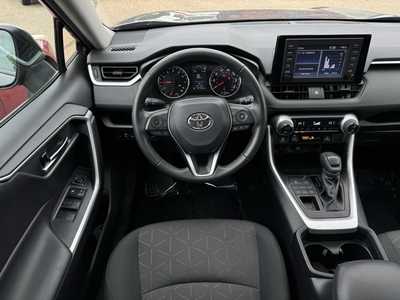 2019 Toyota RAV4, $25498. Photo 8