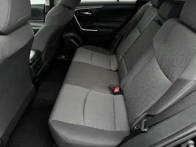 2022 Toyota RAV4, $32998. Photo 6