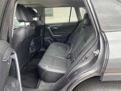 2021 Toyota RAV4, $33998. Photo 10