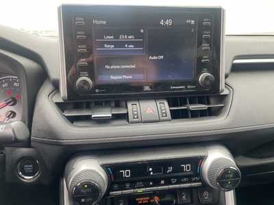 2021 Toyota RAV4, $33998. Photo 11