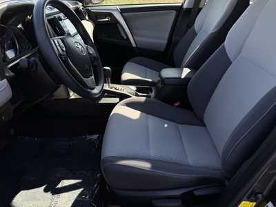 2015 Toyota RAV4, $17499. Photo 4