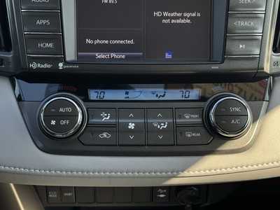 2015 Toyota RAV4, $17499. Photo 9