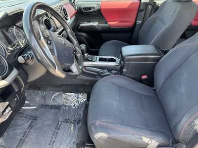2018 Toyota Tacoma, $28497. Photo 4
