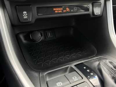 2021 Toyota RAV4, $29499. Photo 9