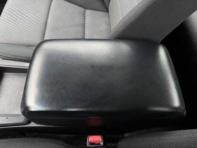 2016 Toyota Camry, $15997. Photo 10