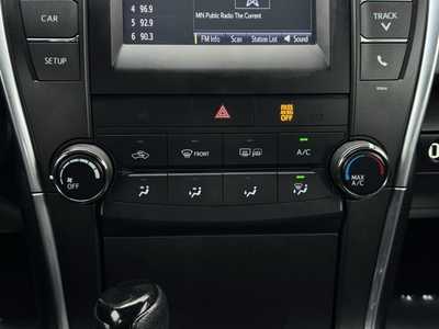 2016 Toyota Camry, $15997. Photo 6