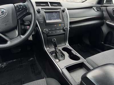 2016 Toyota Camry, $15997. Photo 9