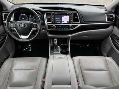 2014 Toyota Highlander, $21199. Photo 11