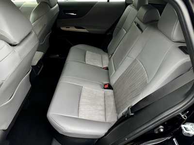 2021 Toyota Venza, $32999. Photo 5