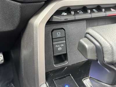 2022 Toyota Tundra Crew Cab, $48799. Photo 11