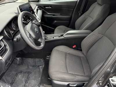 2021 Toyota C-HR, $22999. Photo 4
