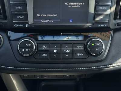 2018 Toyota RAV4, $26497. Photo 9