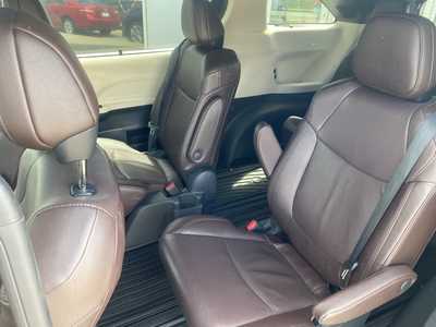 2024 Toyota Sienna, $57999. Photo 11