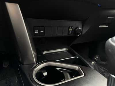 2017 Toyota RAV4, $24997. Photo 11