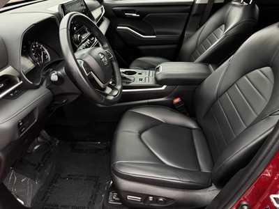 2022 Toyota Highlander, $41499. Photo 4