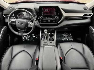 2022 Toyota Highlander, $41499. Photo 9