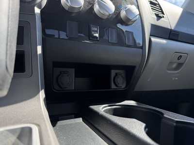 2011 Toyota Tundra Crew Cab, $19990. Photo 8
