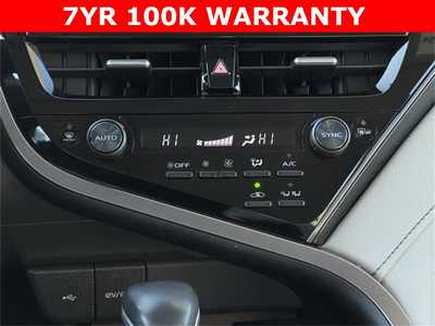 2022 Toyota Camry, $30999. Photo 8