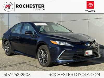 2022 Toyota Camry, $30999. Photo 1