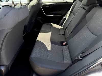 2022 Toyota RAV4, $30999. Photo 5