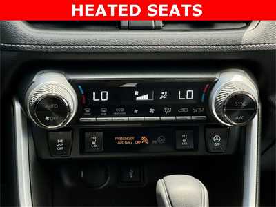 2022 Toyota RAV4, $30999. Photo 8