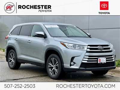 2019 Toyota Highlander, $21997. Photo 1