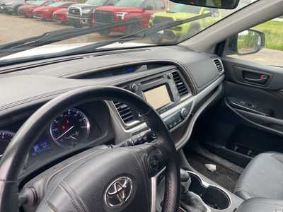 2014 Toyota Highlander, $14991. Photo 10