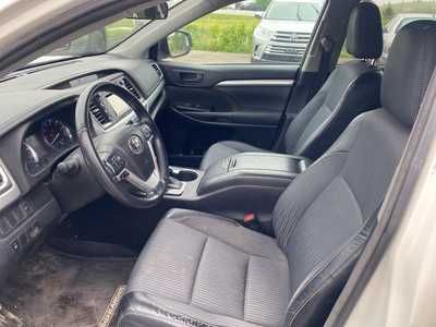 2014 Toyota Highlander, $14991. Photo 9