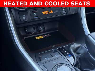 2022 Toyota RAV4, $37000. Photo 10