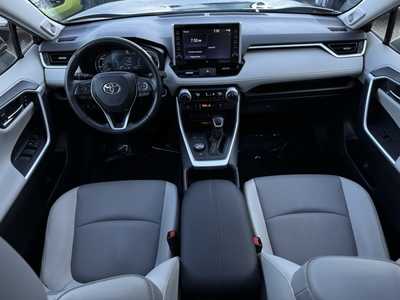 2022 Toyota RAV4, $37000. Photo 8