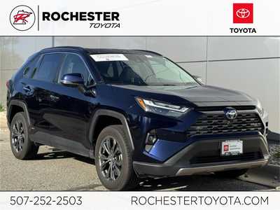 2022 Toyota RAV4, $37000. Photo 1